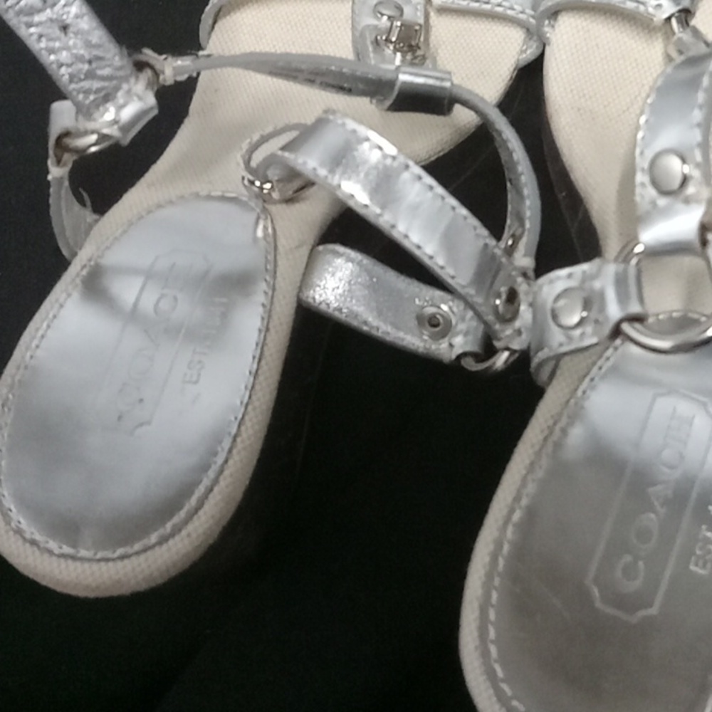 Shoes - Picture 2 of 6